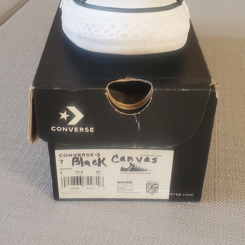 Converse Sneaker - Picture 7 of 8